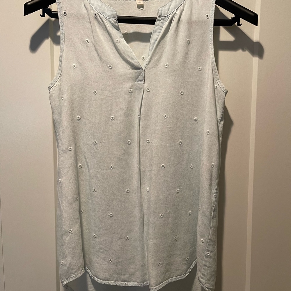 Women’s Dylan Sleeveless High-Low Blouse